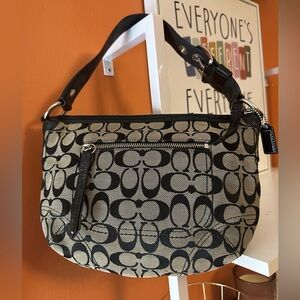 COACH Signature “C” Print Hobo Shoulder Bag(EUC)